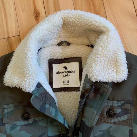Abercrombie and Fitch Boys Fall Jacket - Picture 4 of 9